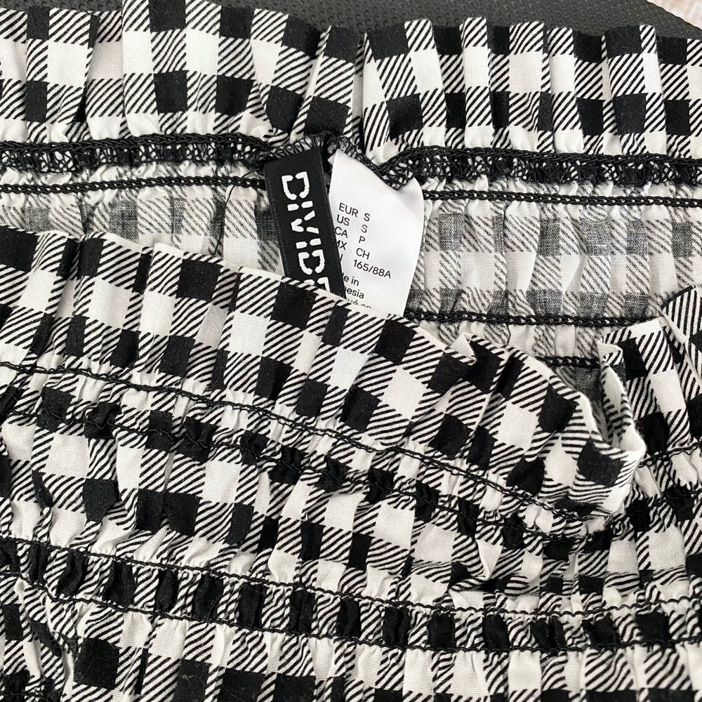H&M Shirred Off The Shoulder Top - Small - Picture 7 of 7